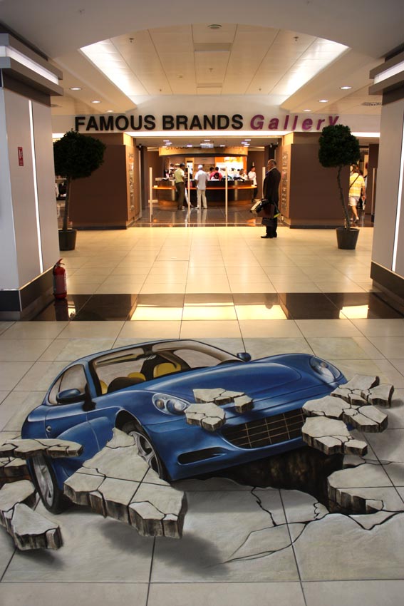 3D optical illusion of a Ferrari in Bucuresti Mall
